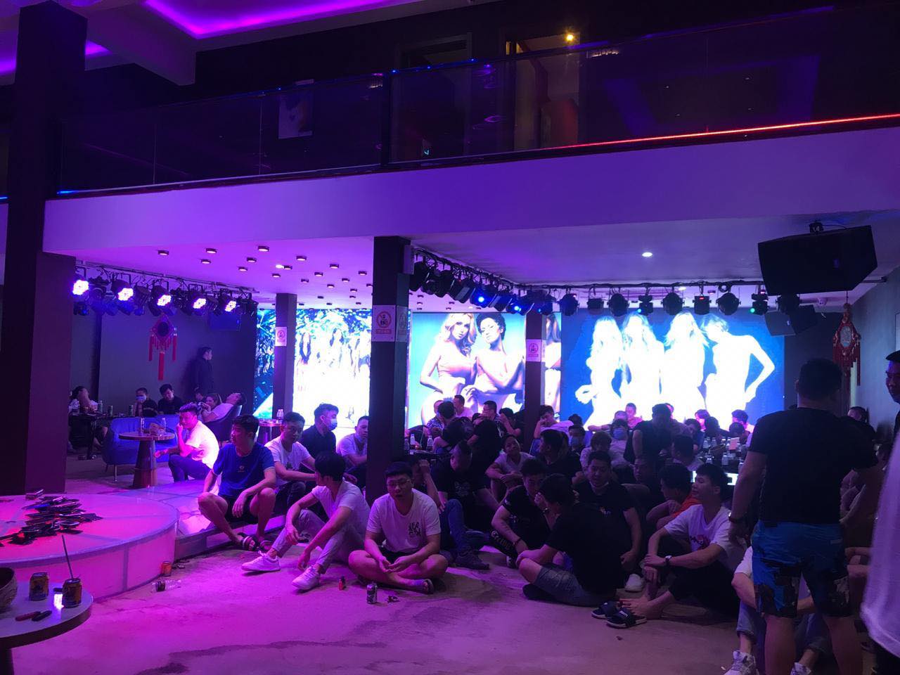 a club china
