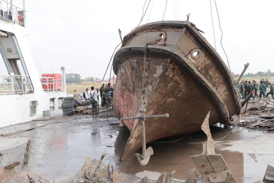 a army ship3