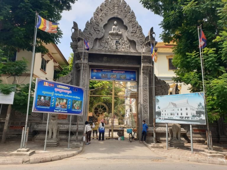 a close pagoda