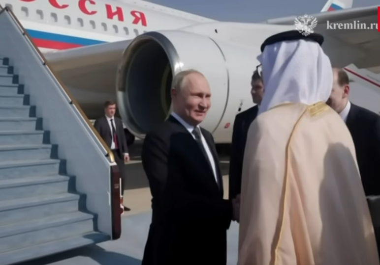 a putin fly1