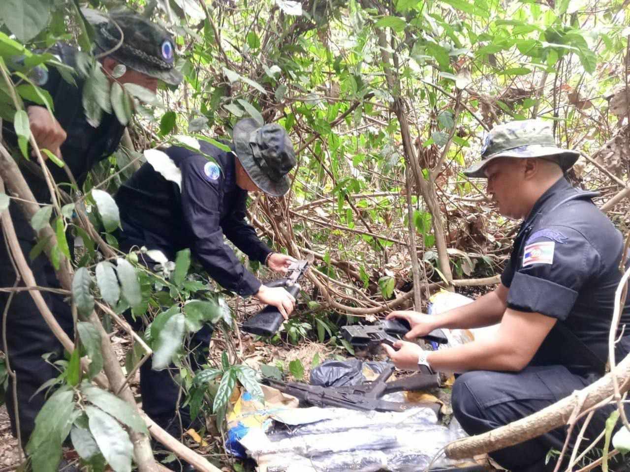 a gun thai2