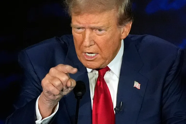 a trump harris2