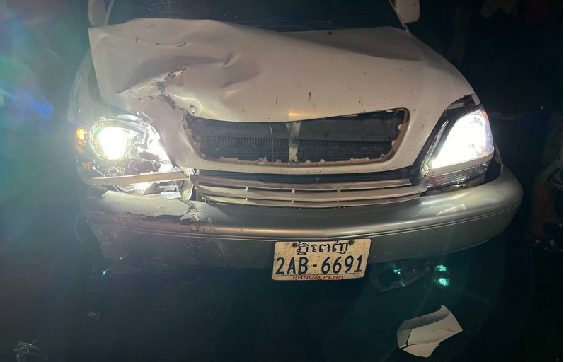 a car hit5