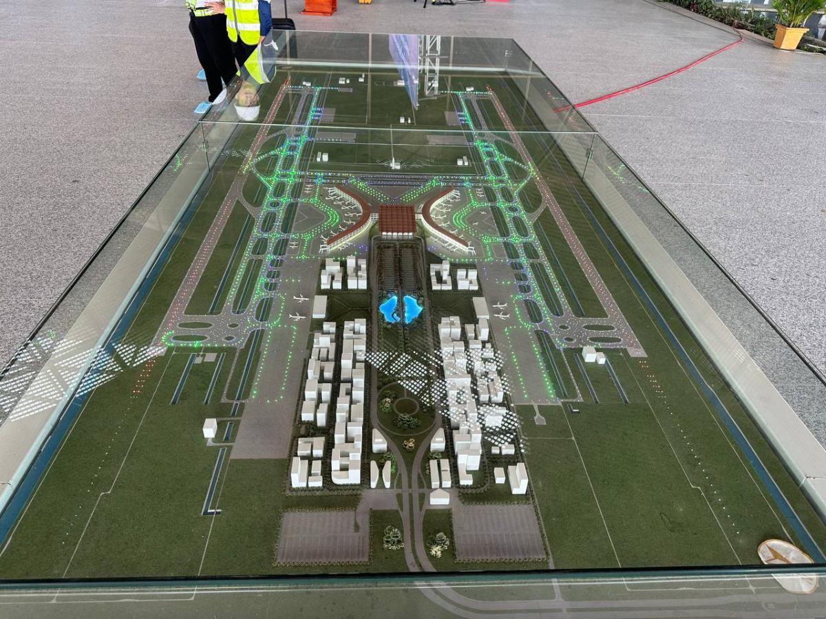a new airport1